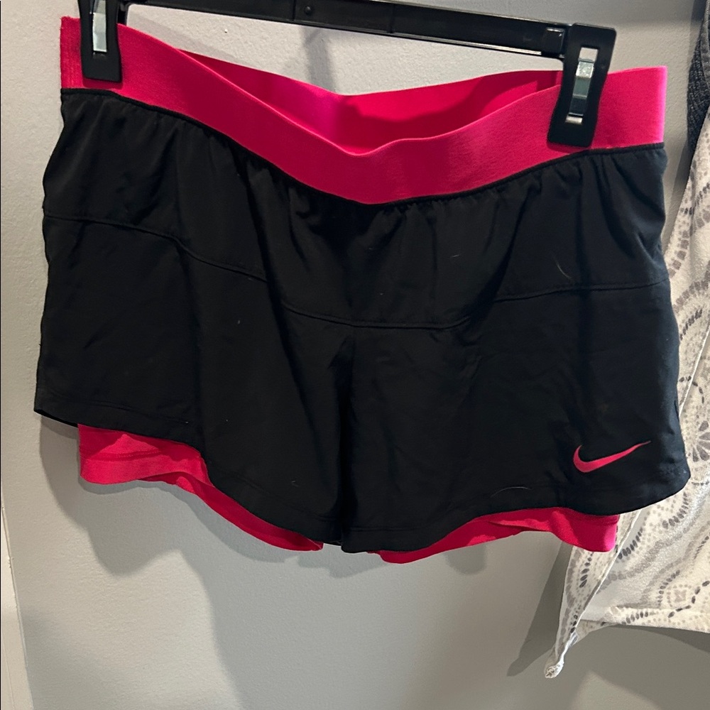 Nike Women’s Black and Hot Pink Athletic Skort